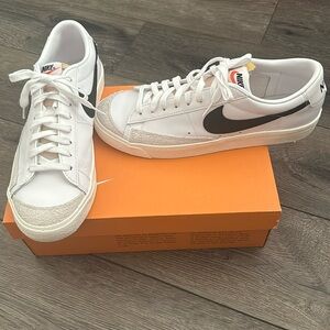NIKE BLAZER LOW ‘77 VNTG SHOES